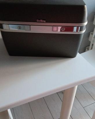 delsey beauty case