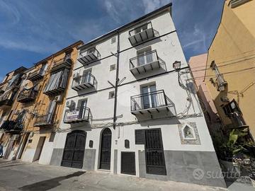 MONOLOCALE A PALERMO
