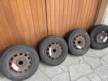 Treno di gomme invernali Hankook