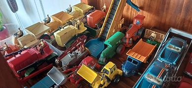 Grande collezione vintage Dinky Toys
