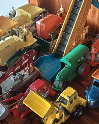 Grande collezione vintage Dinky Toys