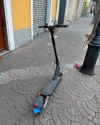 Monopattino Elettrico Navee ST PRO
