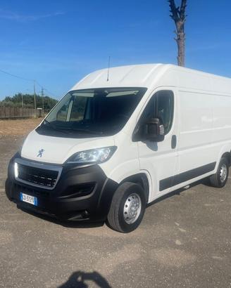 PEUGEOT Boxer 35 2.2 BlueHDi 140 S&S PM-TM Furgo