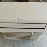 condizionatore d'aria Daikin 12000 btu inverter 