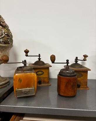 Macinino per caffe antico