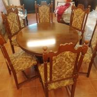 Tavolo vintage in legno con sedie