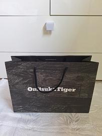 Busta Onitsuka Tiger