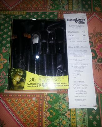 SetDi17PennelliNuoviConfezionatiDaTruccoProfession