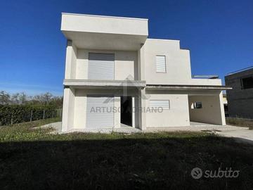 Villa di 141 m² con 4 locali e box auto a Loria