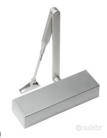 Chiudiporta con braccio a compasso CP1 NINZ