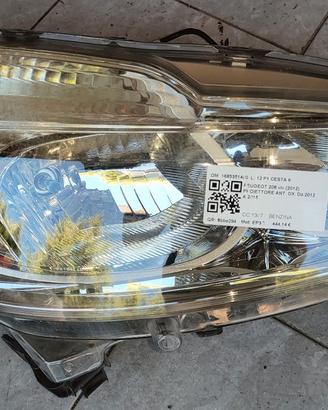 Faro anteriore destro Peugeot 208