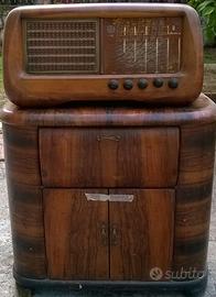 Radio a valvole Magnadyne s182