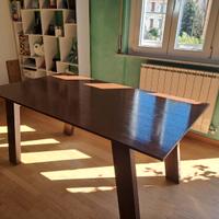 Tavolo moderno in legno allungabile