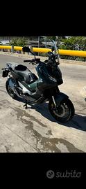 Honda x-adv 750
