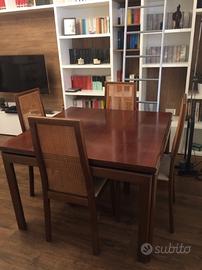 Tavolo in legno massello color noce