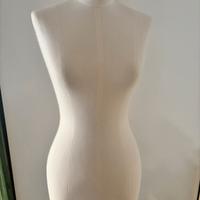 Manichini in Tessuto-Piedistallo in ferro battuto