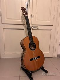 Alhambra Withe Ebony 2024