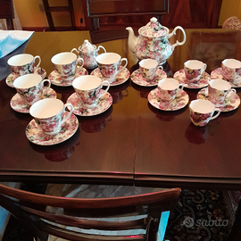 Servizi uno da tè e uno da caffè staffordshire