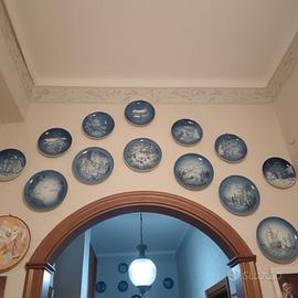 Piatti della Bing & Grøndahl di porcellana