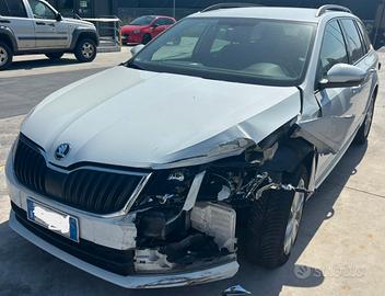 SKODA OCTAVIA per ricambi usati
