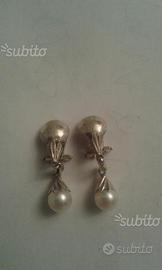 Orecchini con perla