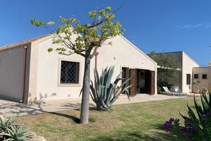 Villa a Noto (SR)