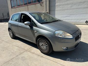 Fiat Grande Punto 1.4 5 porte benz metano neopaten