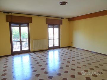 4 LOCALI A CASTROVILLARI