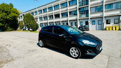 Ford fiesta 2015 1.4 benzina/ gpl