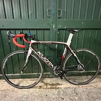 bici da corsa kuota carbonio