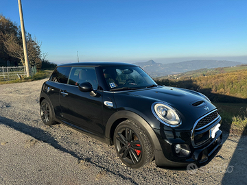 Mini Cooper sd f 56