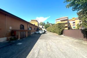 Magliana - capannone artigianale