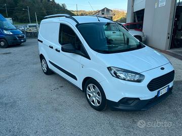 FORD TRANSIT COURIER