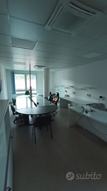 Ufficio ammobiliato 60 mq su palazzo di prestigio