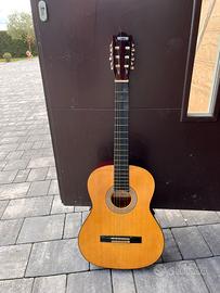 2 chitarre classiche con custodia