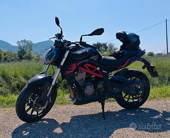 Moto Benelli 302S 