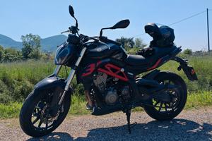 Moto Benelli 302S 