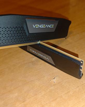 32GB RAM DDR5 6000 CL30 Corsair Vengeance Nere