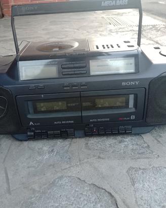 radio Sony, mangia  cassette ,CD 