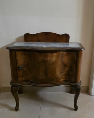 Comodini vintage in stile Chippendale 