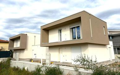 PORZIONE DI BIFAMILIARE A BUTTAPIETRA