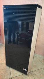 Stufa a pellet Ungaro mod. efire