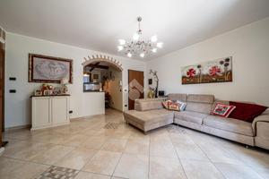 4 LOCALI A PAVULLO NEL FRIGNANO