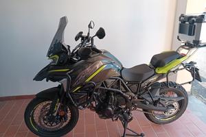 Benelli 702x con 338 km, NUOVA  2025 luglio