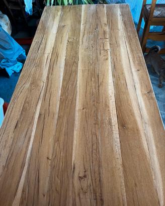 Tavolo in rovere con gambe a chitarra