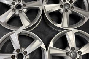 Cerchi in lega da 17” originali Audi