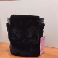 borsa in pelliccia sintetica nera
