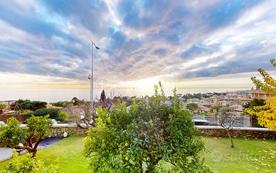 4 LOCALI SEMI-INDIPENDENTE VISTA MARE !!!!