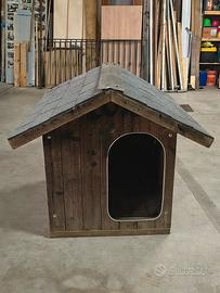 Cuccia per cane grande in legno massiccio 