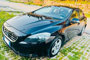 Volvo V40 - 1.6 D3